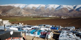 Desperate Syrians pay ultimate price in bid to reach Lebanon